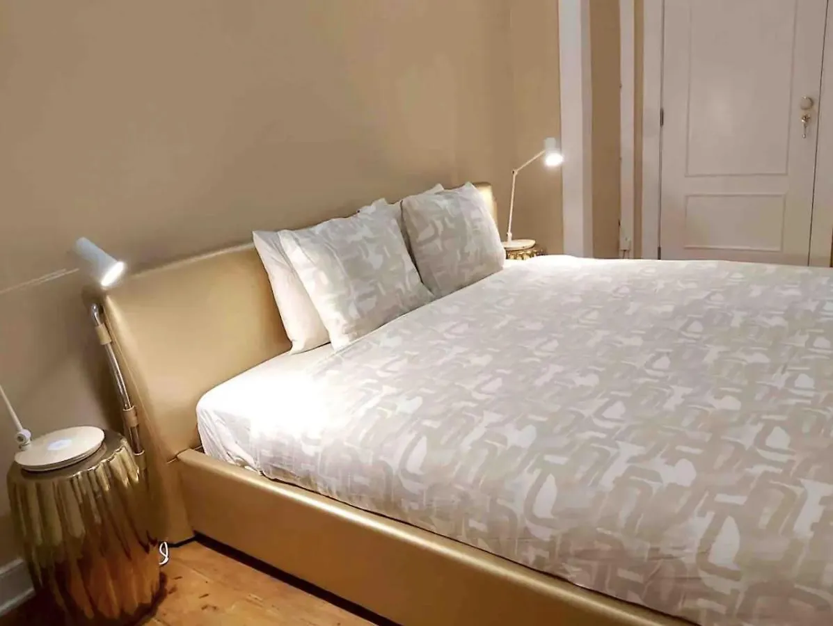 Charming 4 Bedroom Apartment In Chiado Lisbon