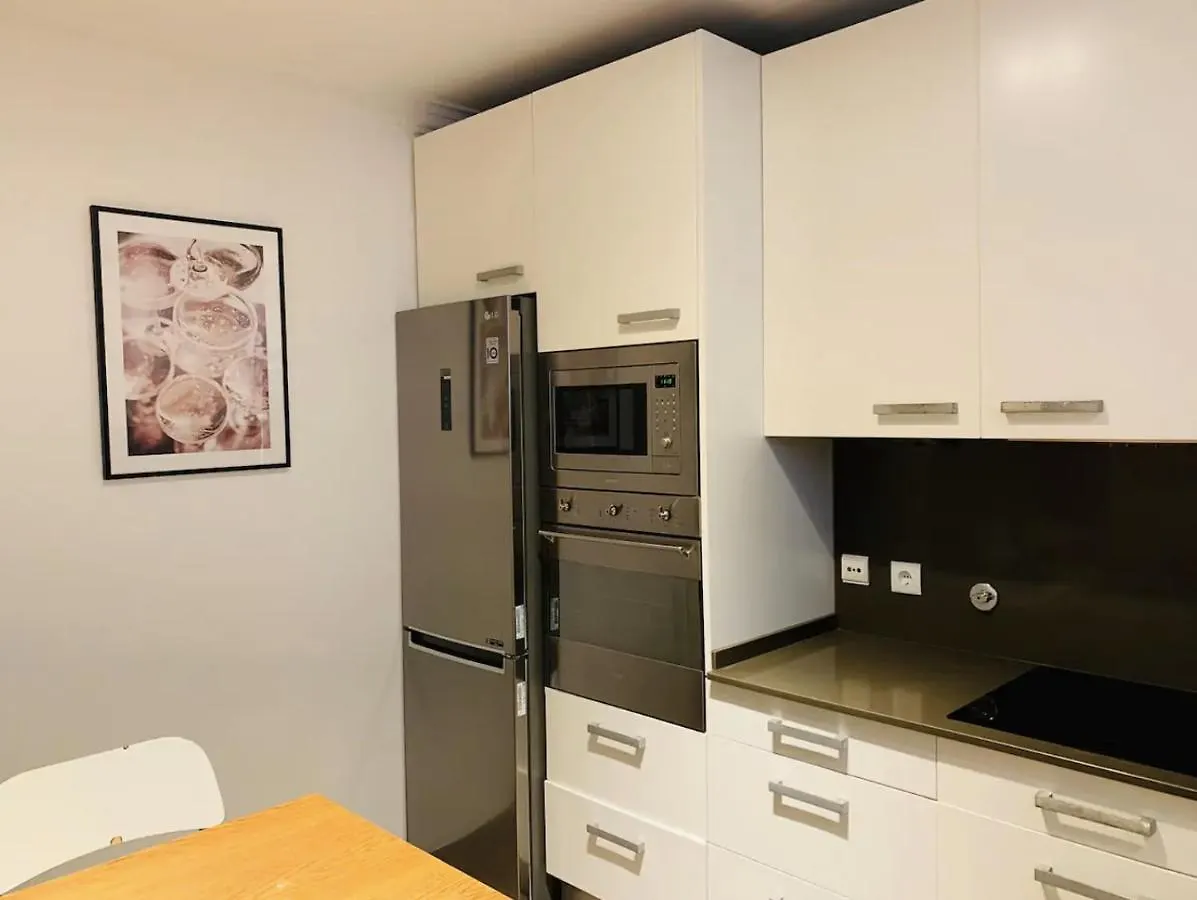 Charming 4 Bedroom Apartment In Chiado Lisbon